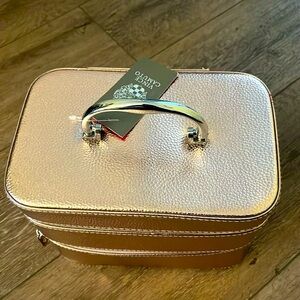 BNWT! Vince Camuto Train Make up. Rose Gold. 2 compartments
